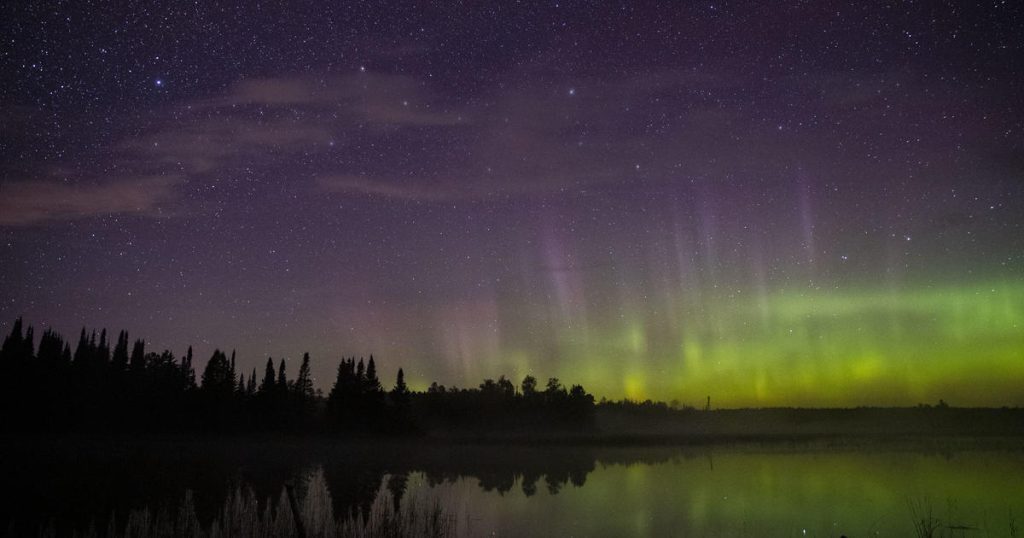 A ‘cannibal’ solar centrifuge heading straight to Earth could bring the northern lights as far south as Illinois and lead to power voltage problems.