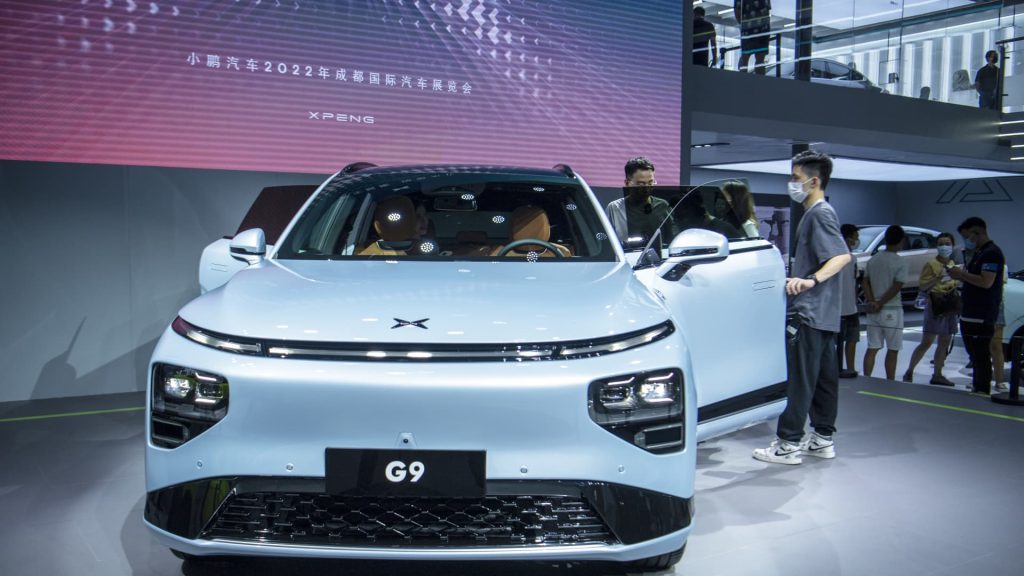 Xpeng’s shipments of electric vehicles in October fell to half of Nio’s sales